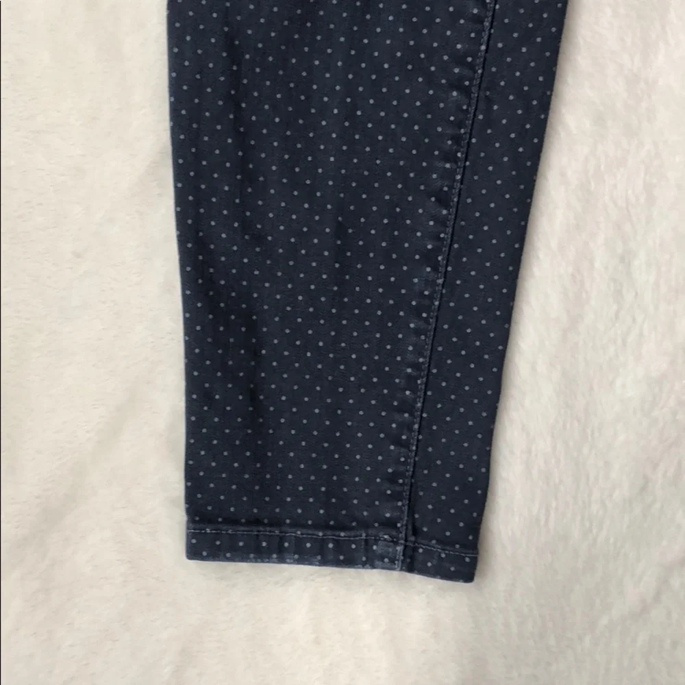 Current/Elliott Stiletto in lake, polka dot